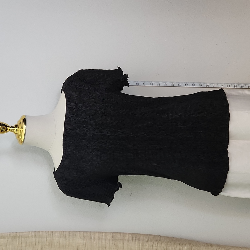 Womens black textured top size Small